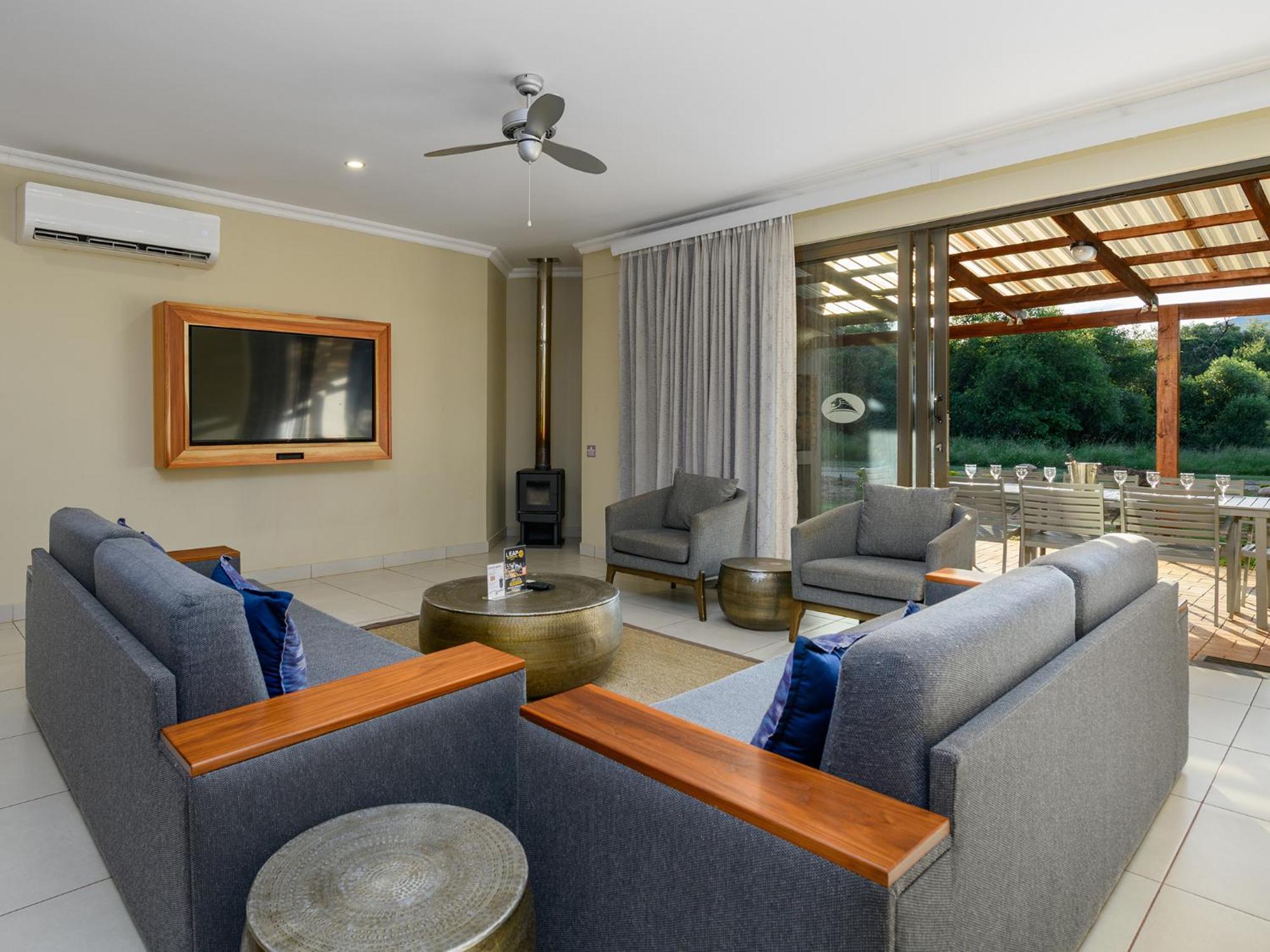 Monomotapa Village @ Legend Golf And Safari Resort Golders Green Exterior photo