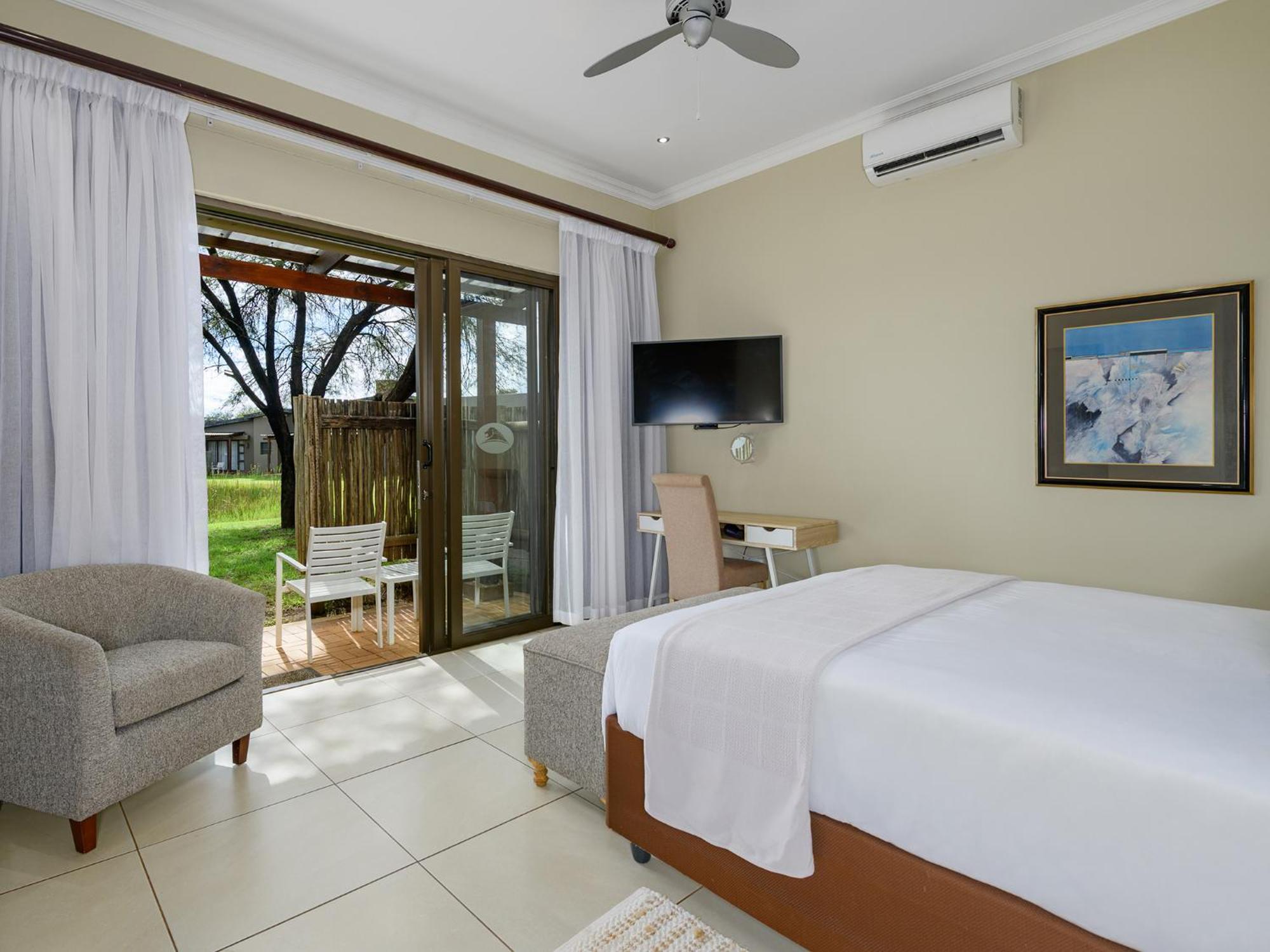 Monomotapa Village @ Legend Golf And Safari Resort Golders Green Exterior photo